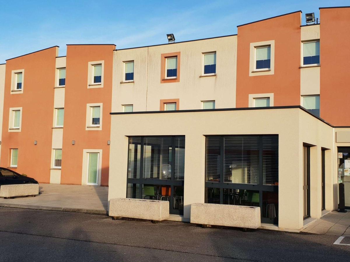 Ibis Budget Verdun Экстерьер фото